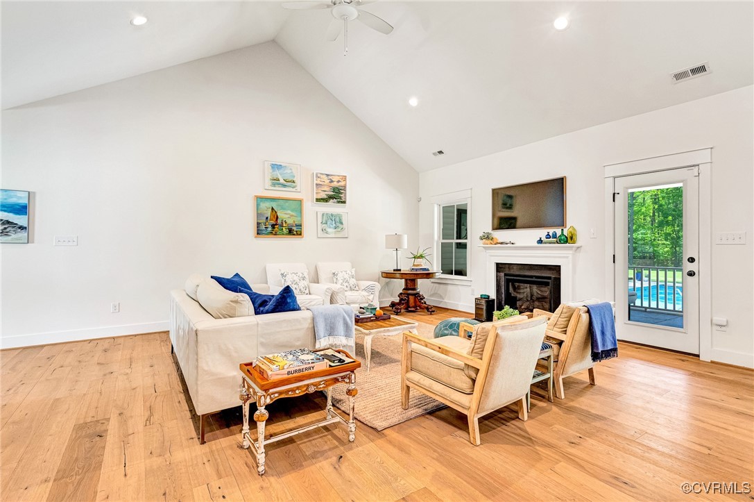 9457 Wickham Crossing Way