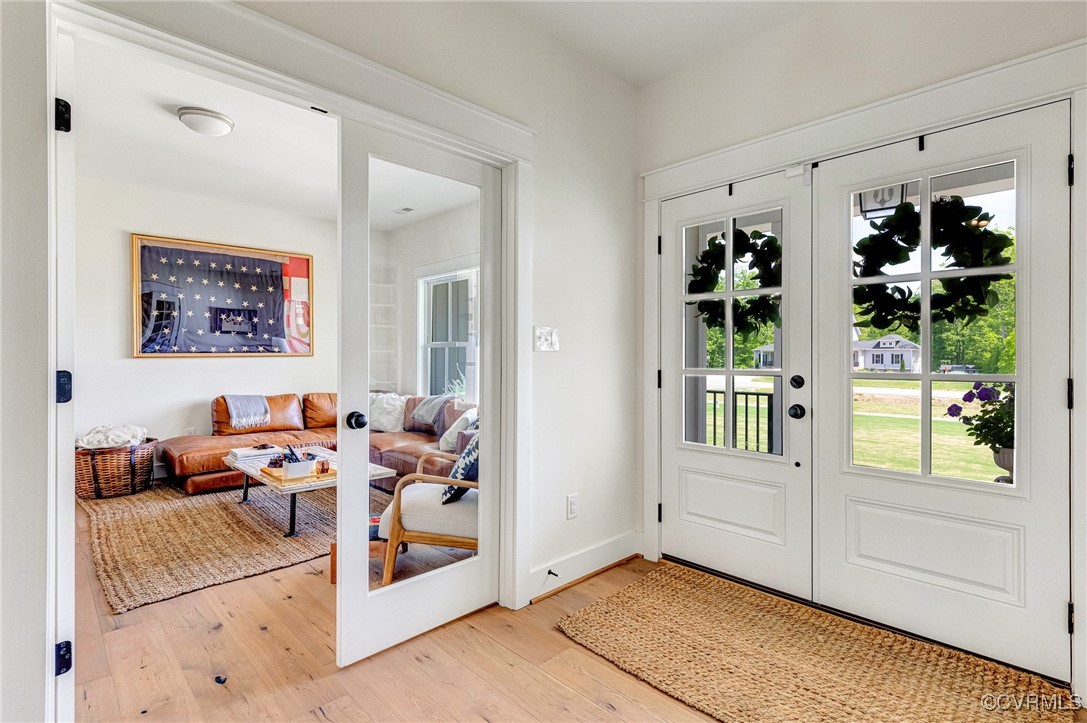 9457 Wickham Crossing Way