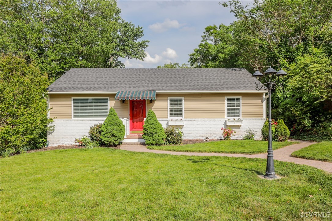 1109 Dinwiddie Ave