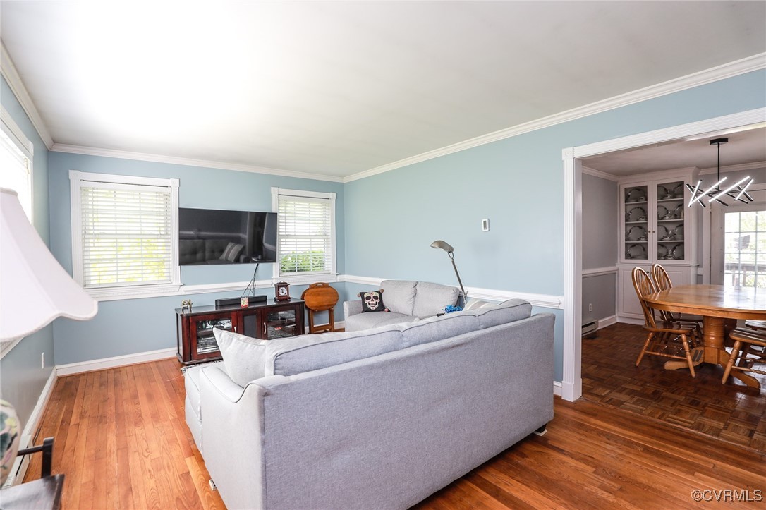1109 Dinwiddie Ave