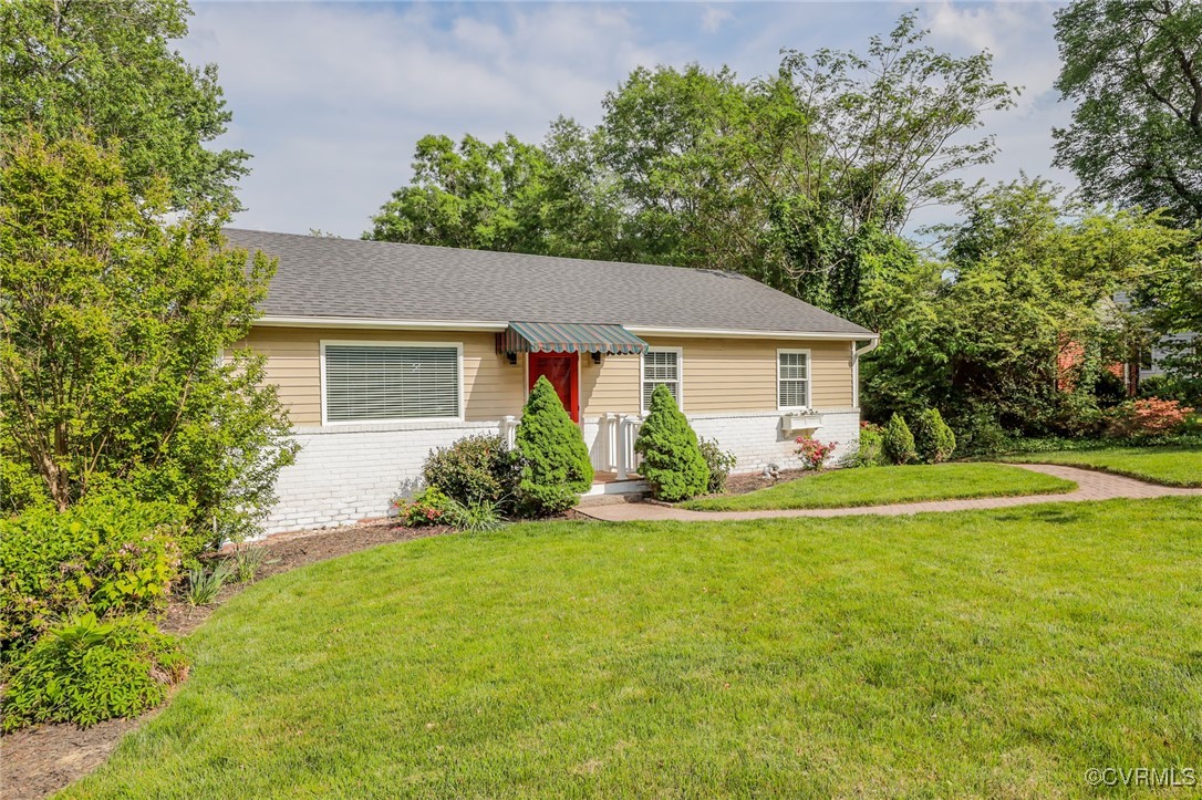 1109 Dinwiddie Ave