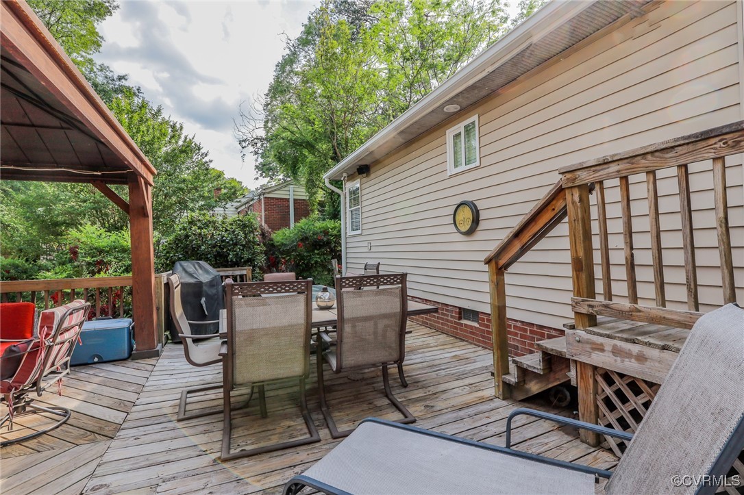 1109 Dinwiddie Ave
