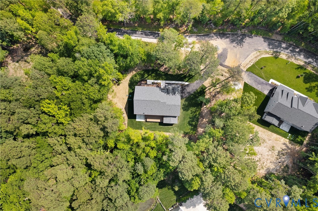 445 River Notch Dr