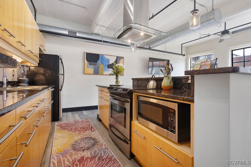 101 W Marshall St Unit#U23