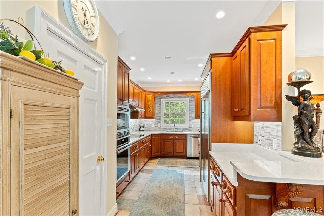 11216 Woodstock Heights Dr