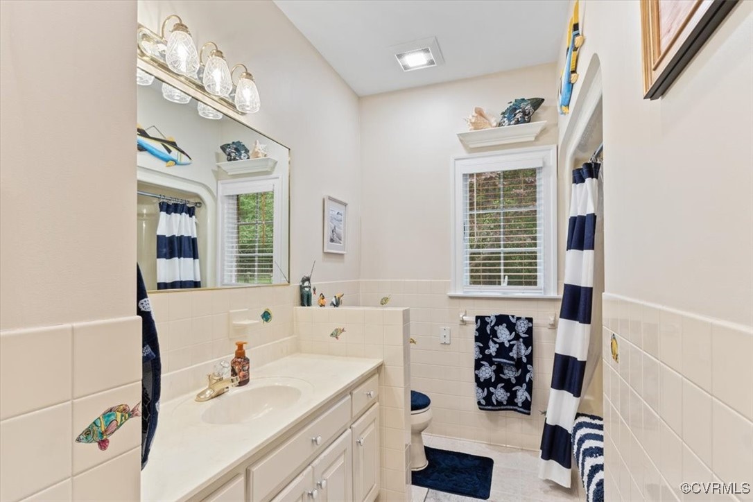 11216 Woodstock Heights Dr