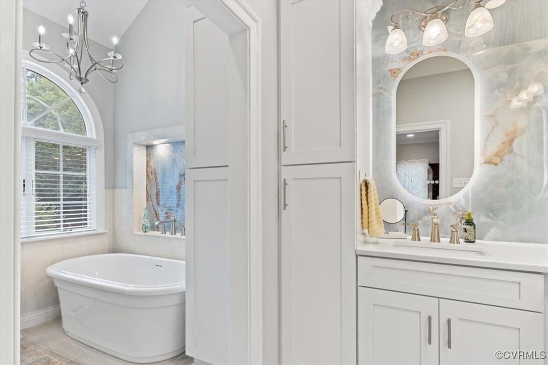 11216 Woodstock Heights Dr