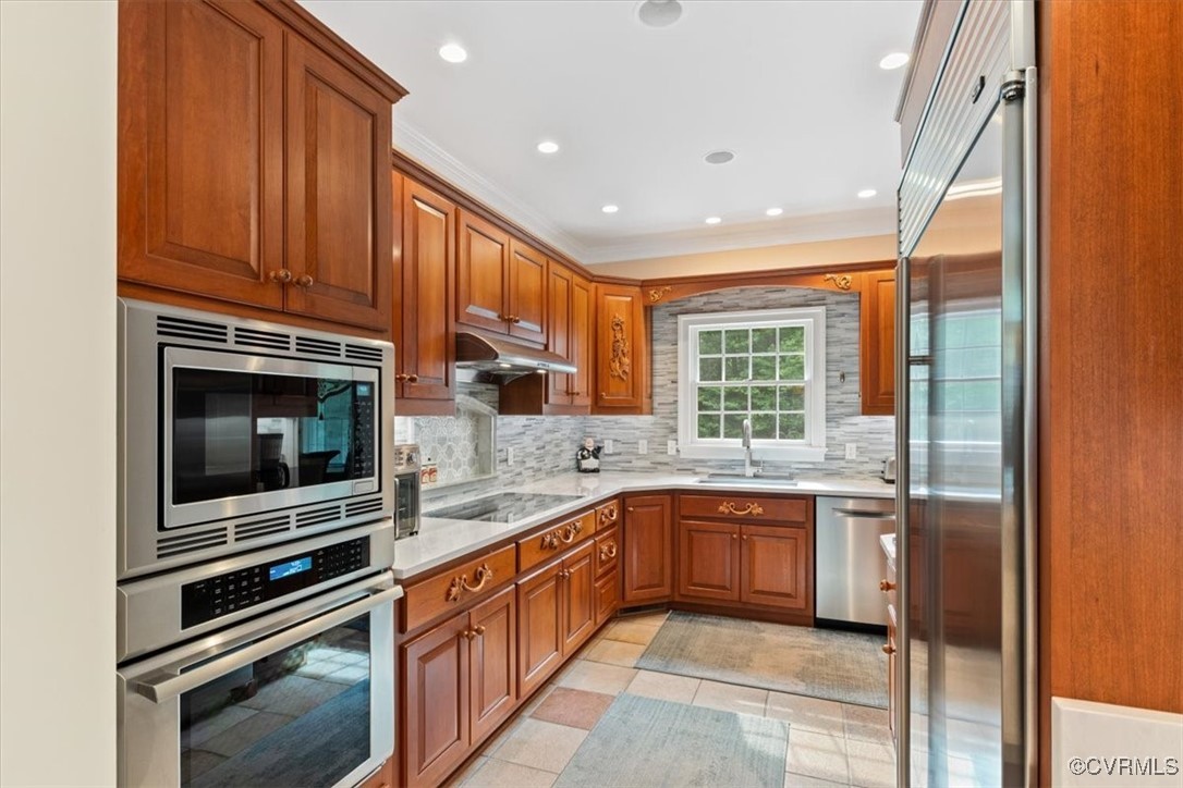 11216 Woodstock Heights Dr