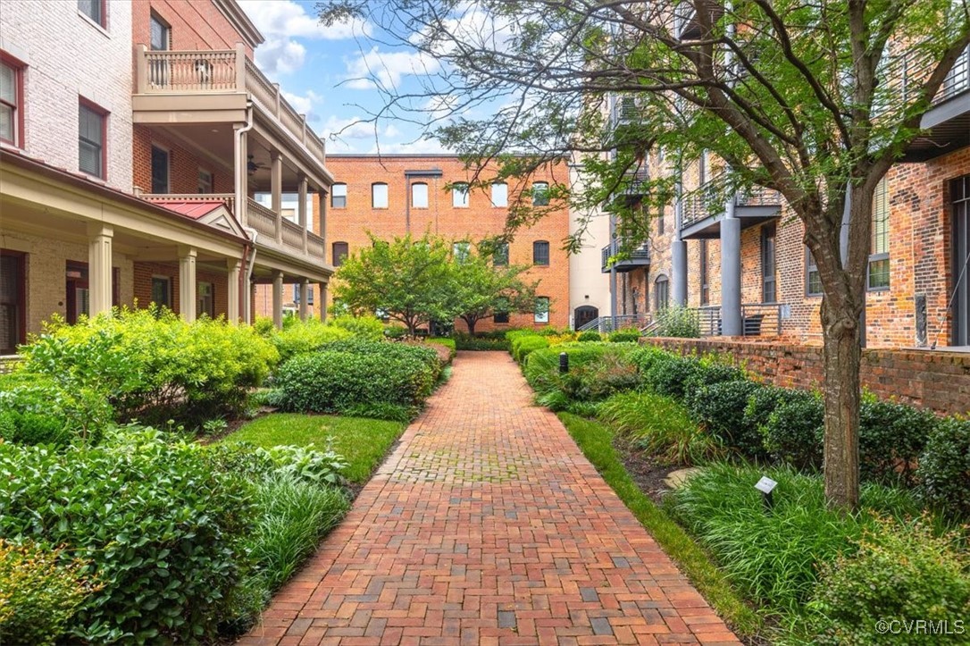 251 Rocketts Way Unit#404