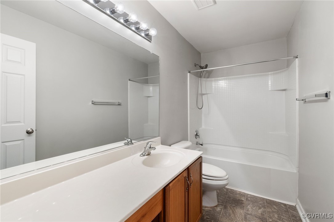 2409 Silver Lake Ter