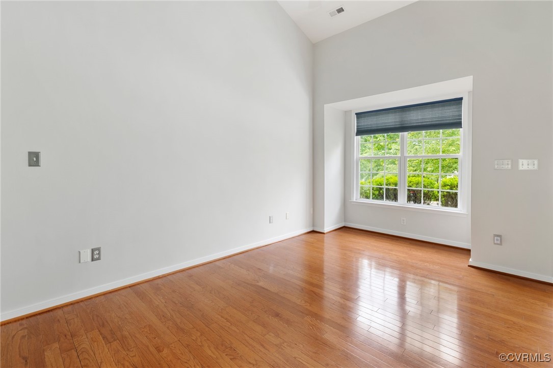 2409 Silver Lake Ter