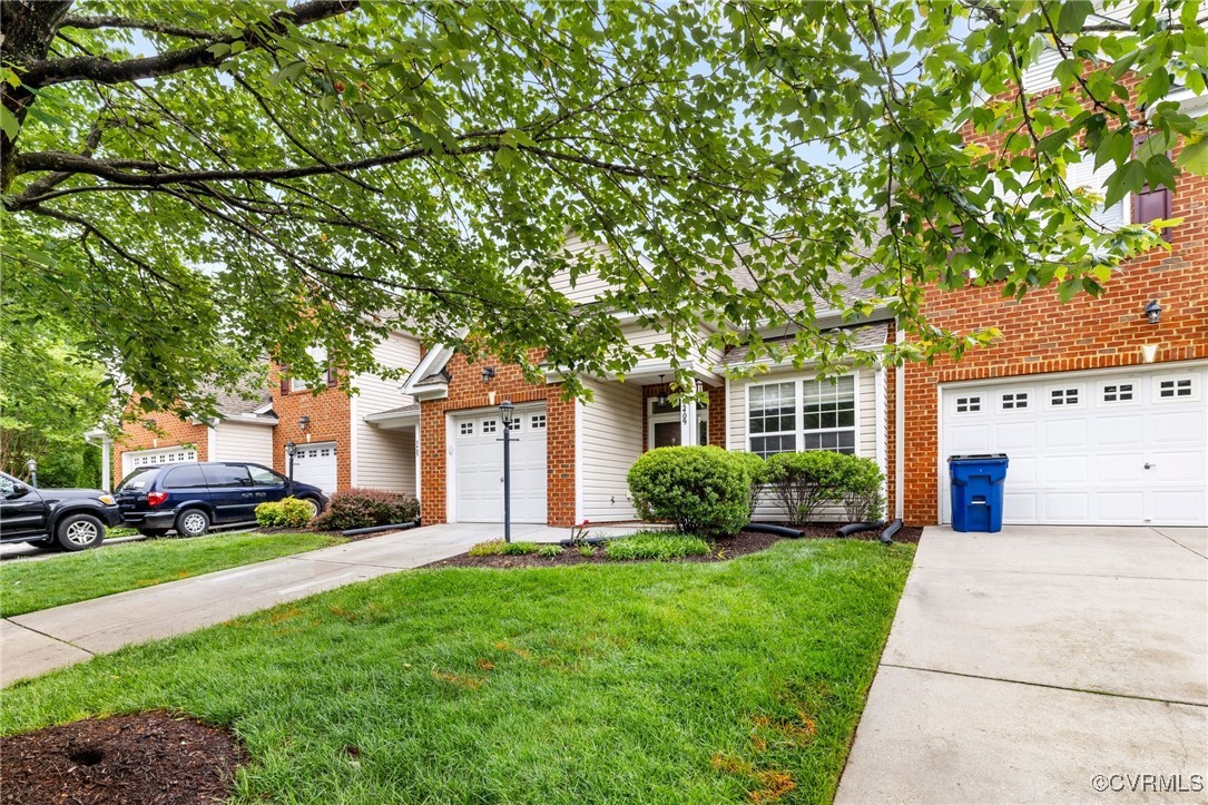 2409 Silver Lake Ter