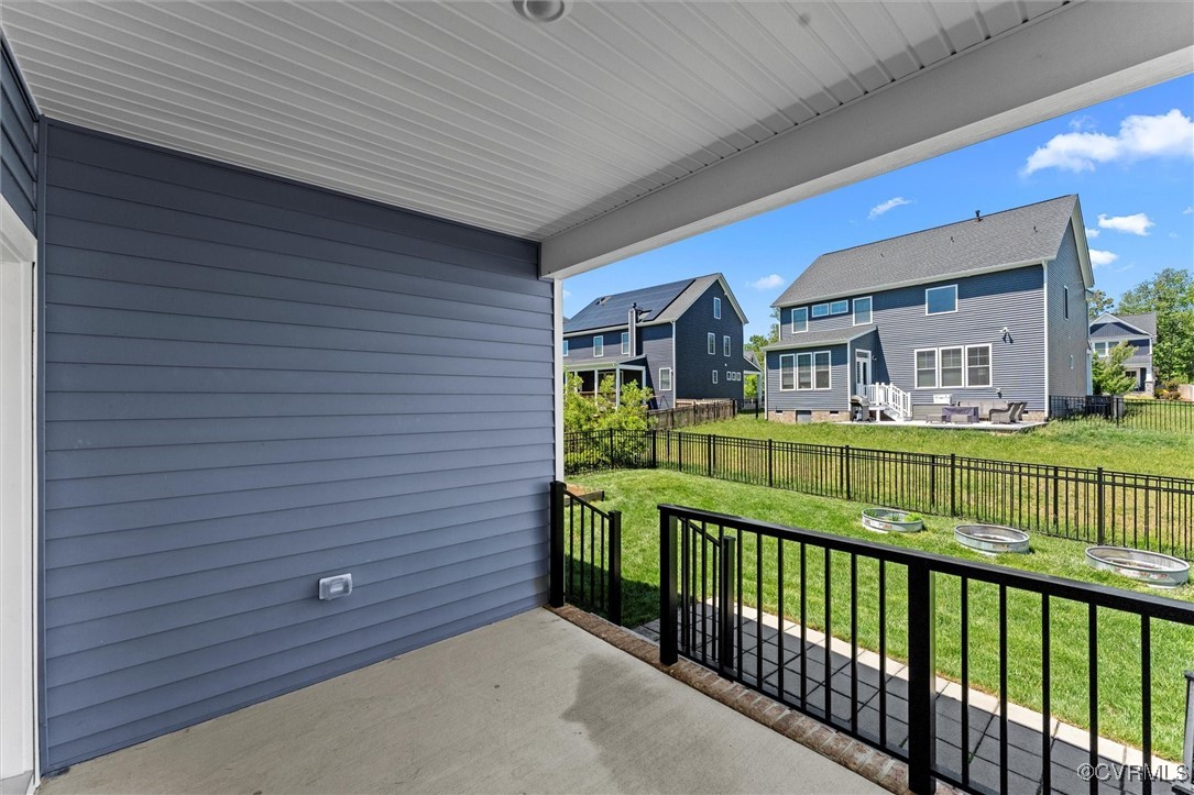 15600 Cedarville Dr