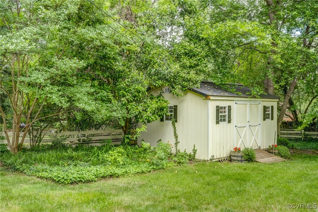 7400 Westfield Rd