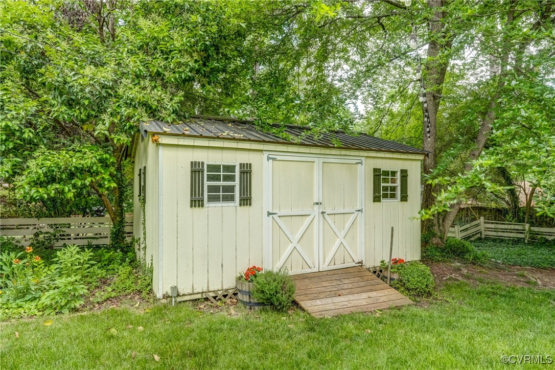 7400 Westfield Rd
