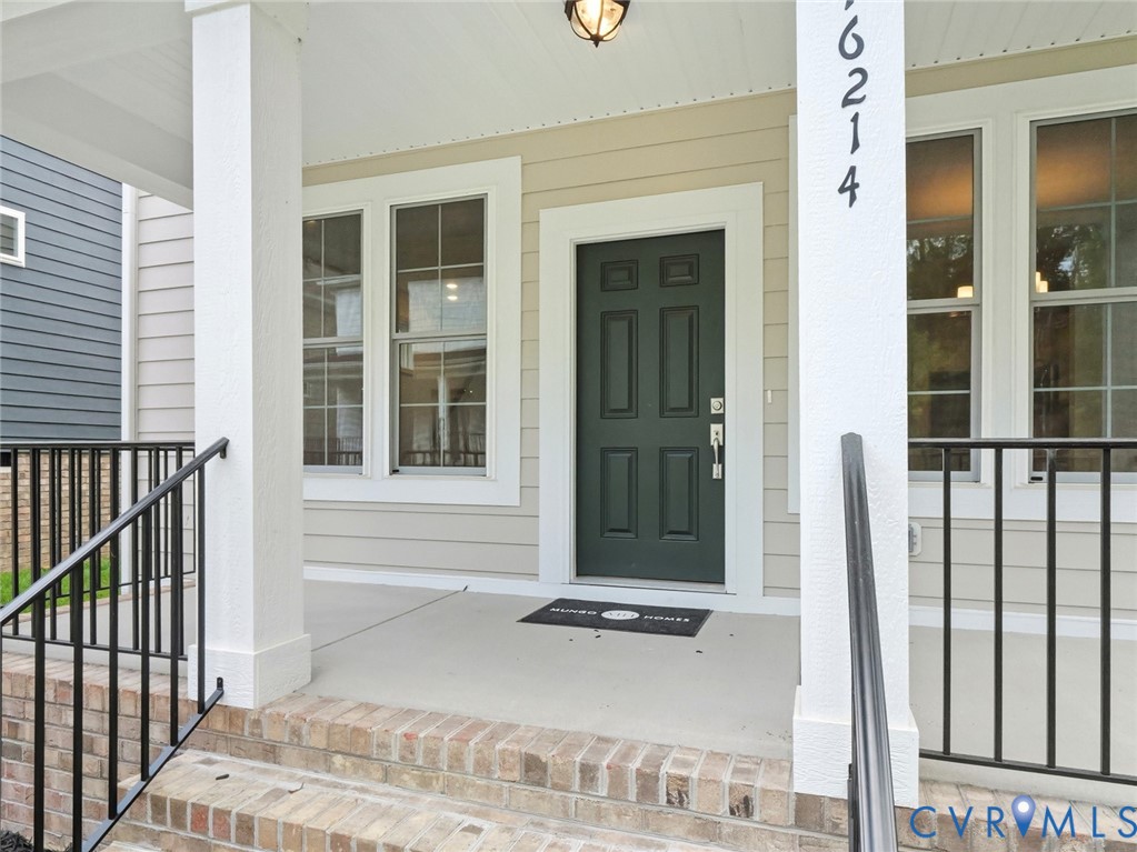 16214 White Oak Tree Ct