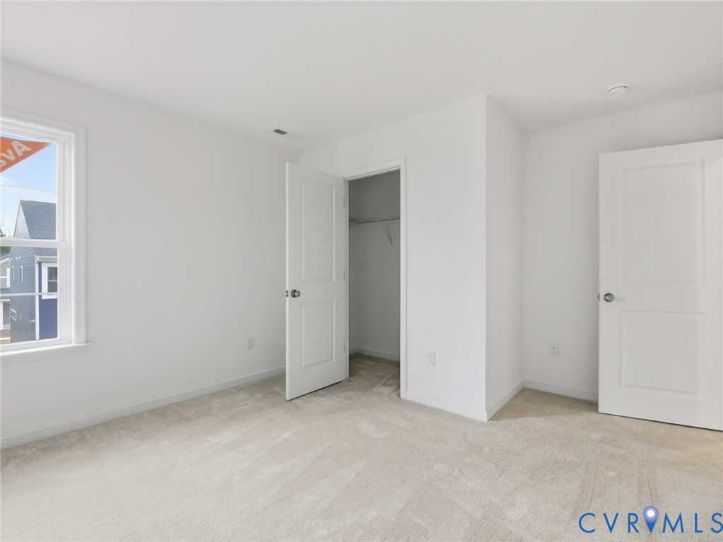 16214 White Oak Tree Ct