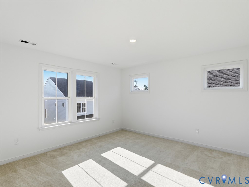 16215 White Oak Tree Ct