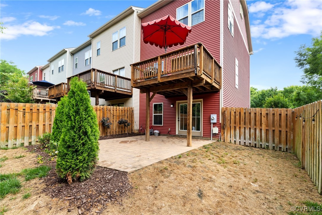 2001 Poplar Bud Pl