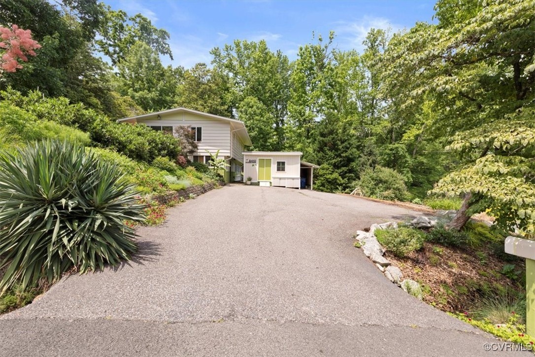 8410 Halidan Dr