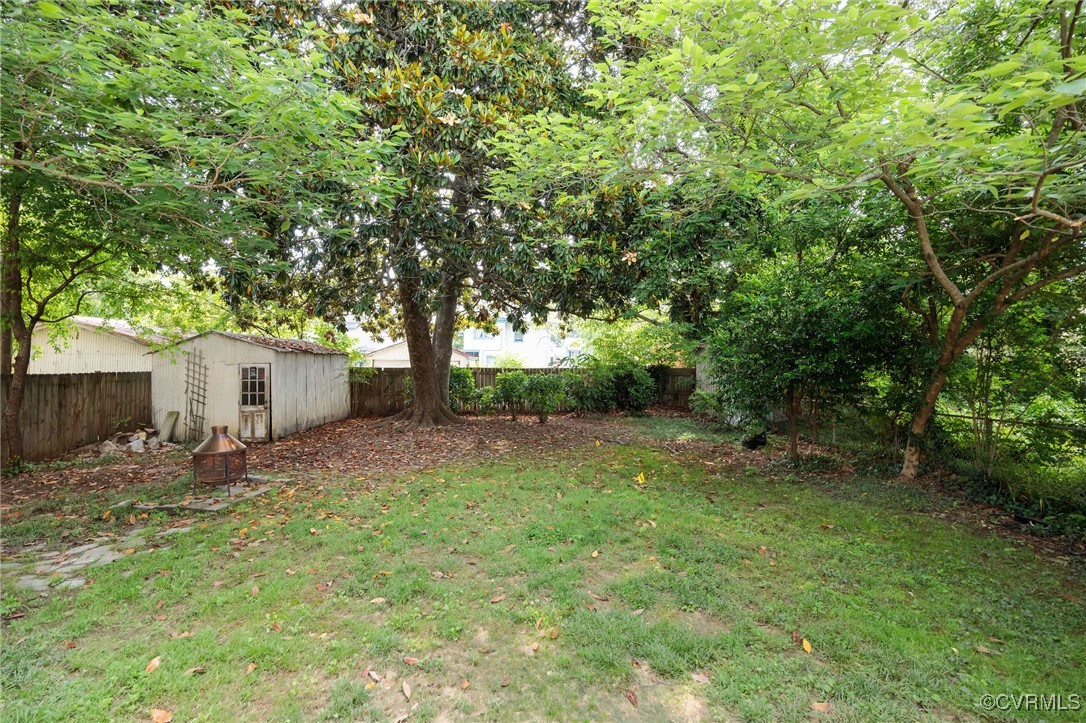 4531 E Seminary Ave