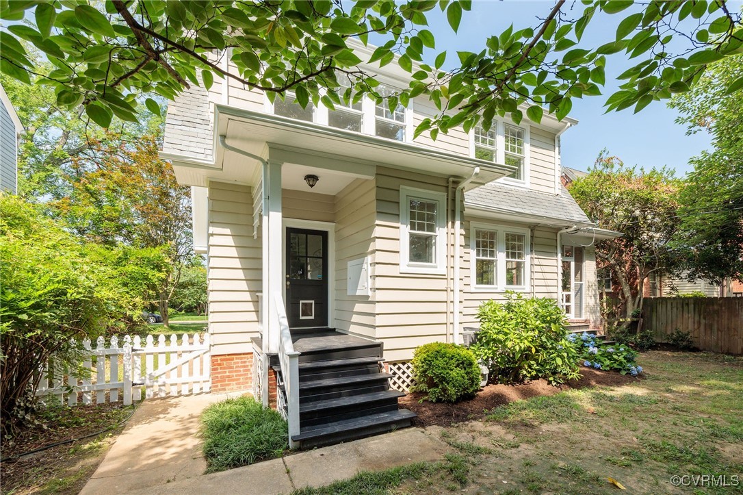 4531 E Seminary Ave
