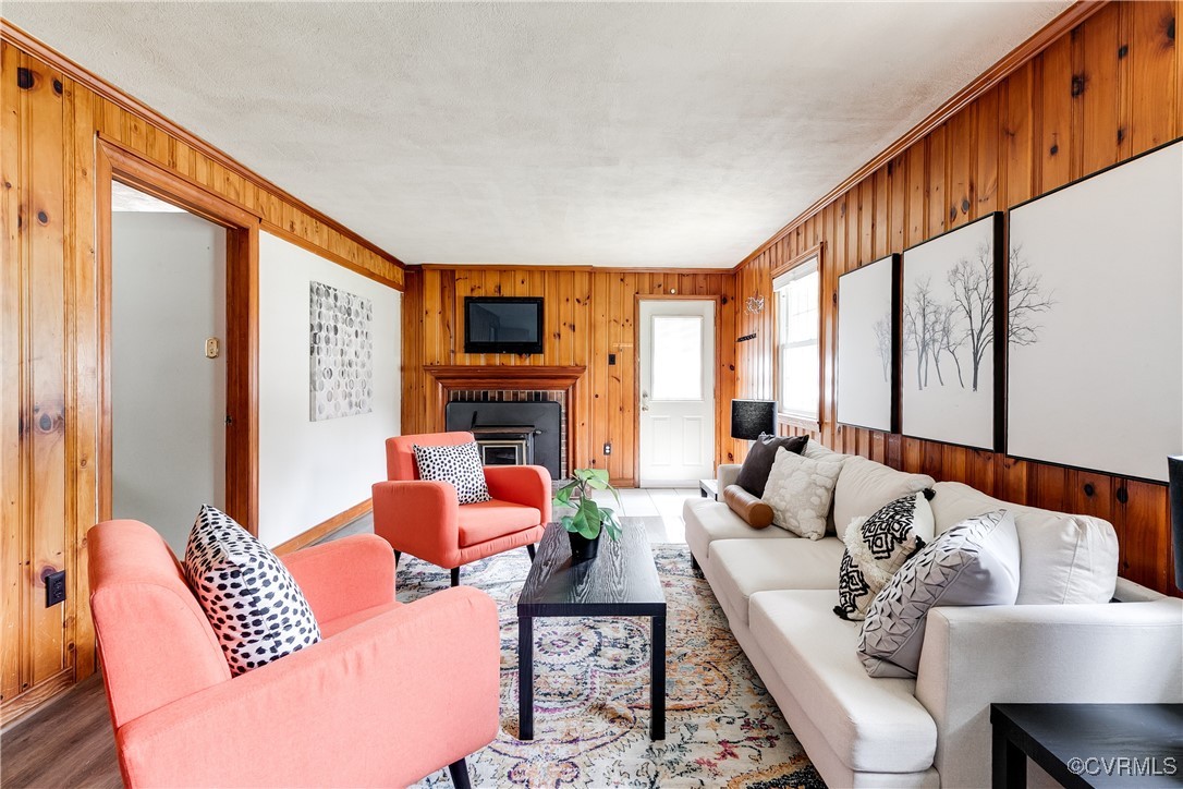 407 Briarwood Cir