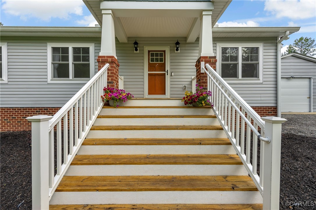 633 Manchester Rd
