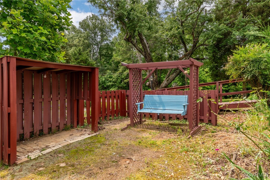 6111 Elko Rd