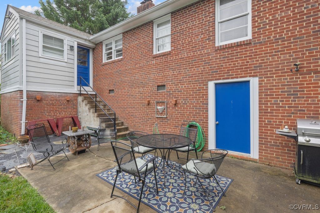 8702 Holly Hill Rd