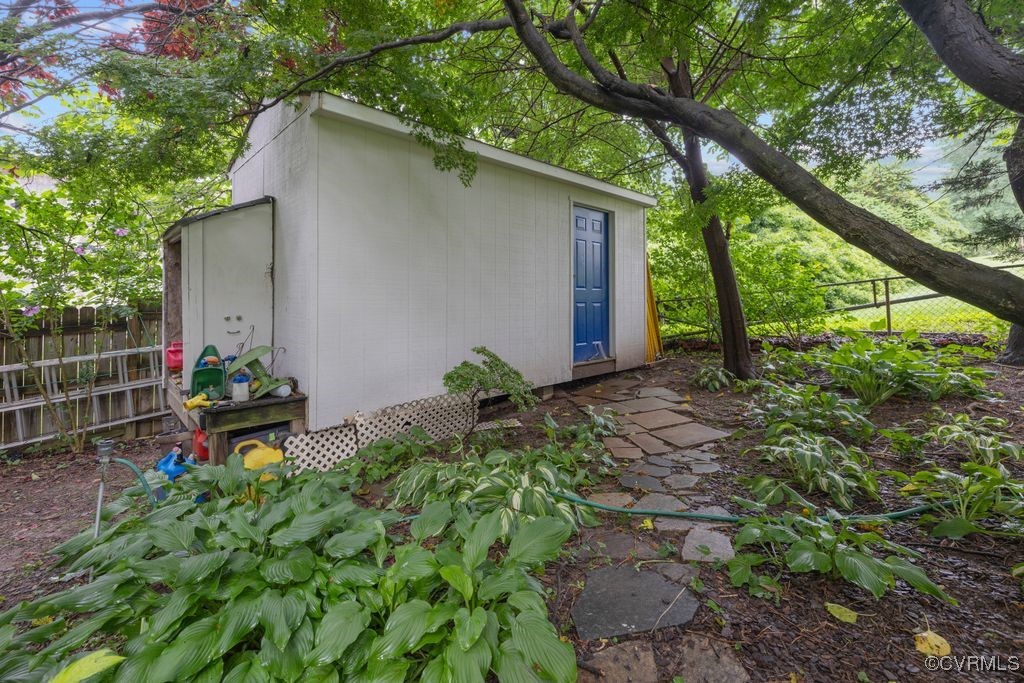 8702 Holly Hill Rd