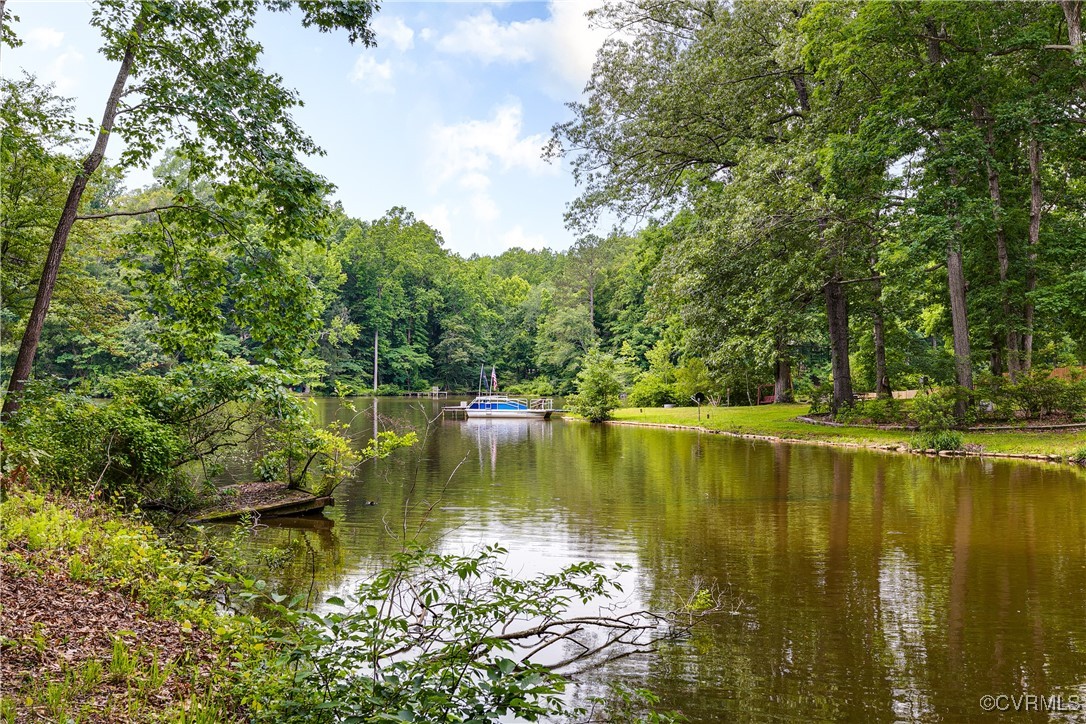 7416 Lakeshore Dr