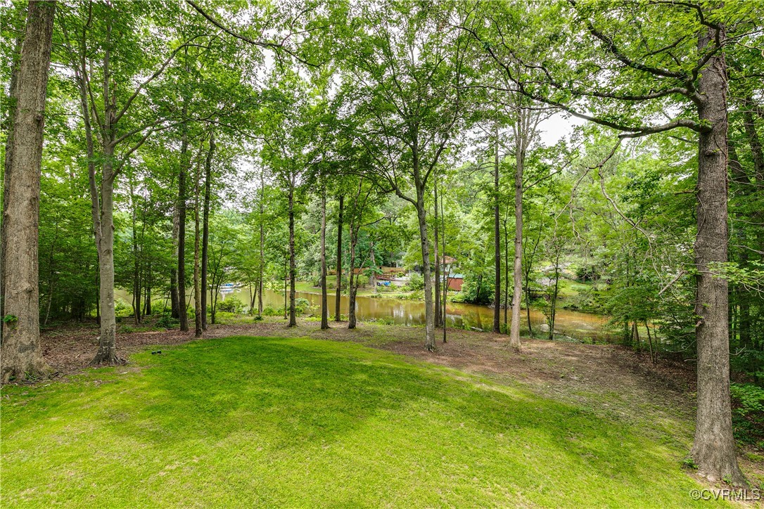 7416 Lakeshore Dr