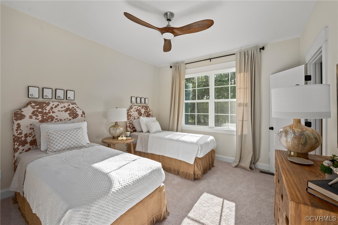 1327 Sparrows Song Dr