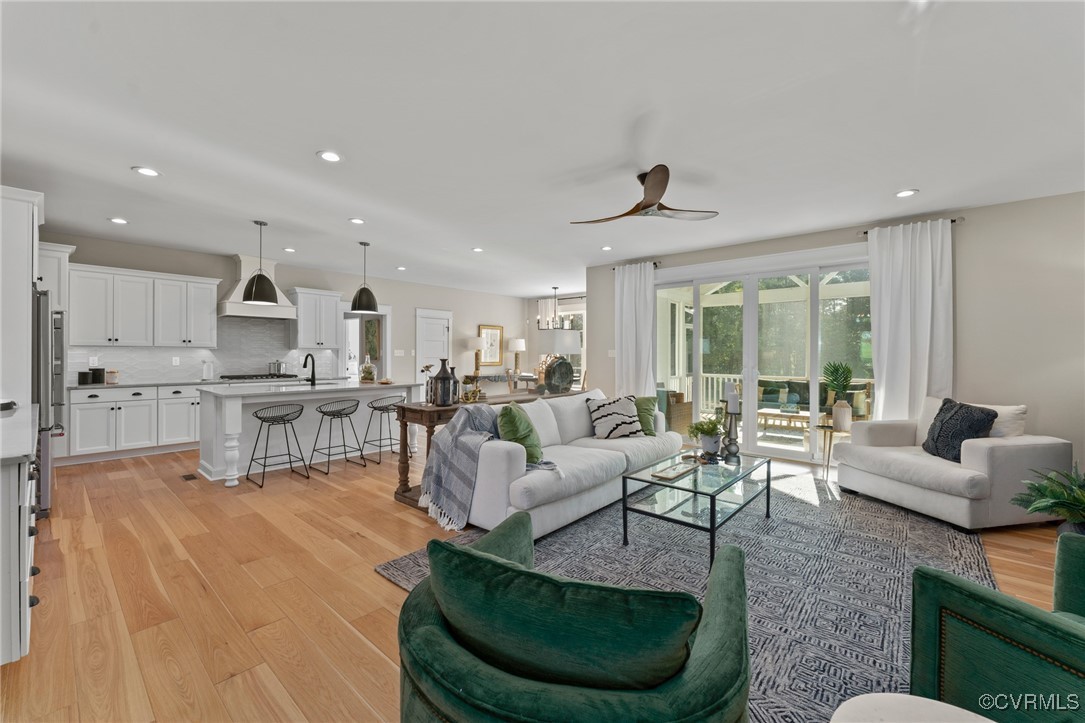 1327 Sparrows Song Dr