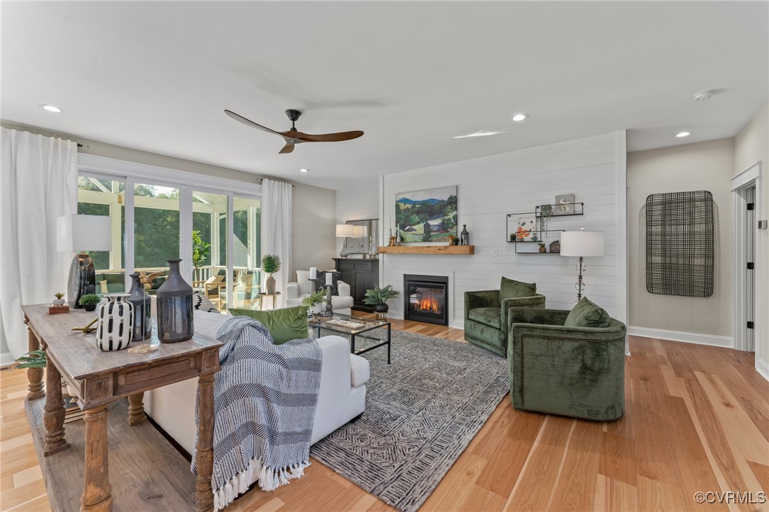 1327 Sparrows Song Dr