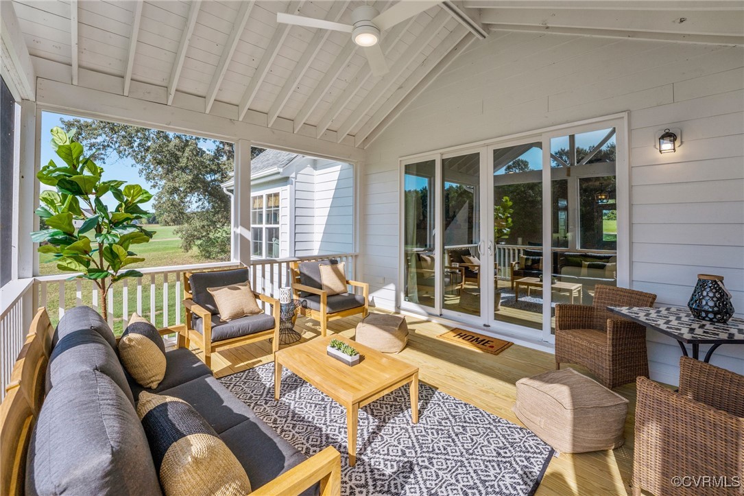 1327 Sparrows Song Dr