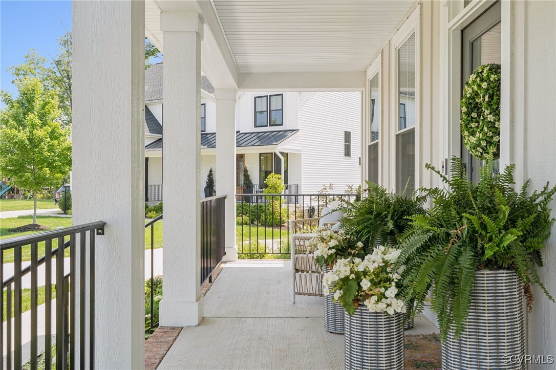 18207 Maple Summit Ct