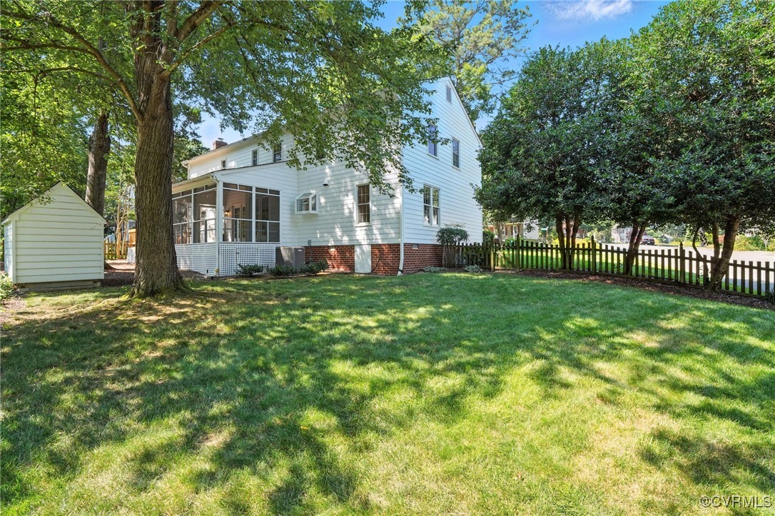 1711 Habwood Ln