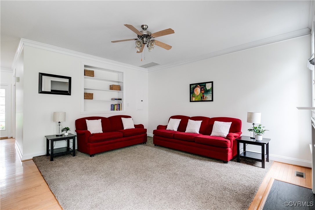 4830 E Seminary Ave