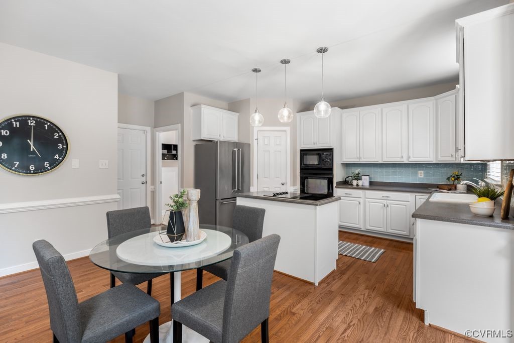 14142 Kings Farm Ct