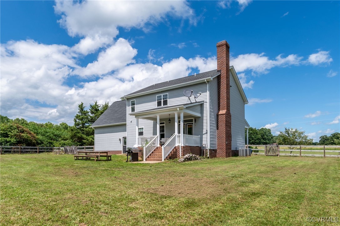 330 Noel Rd