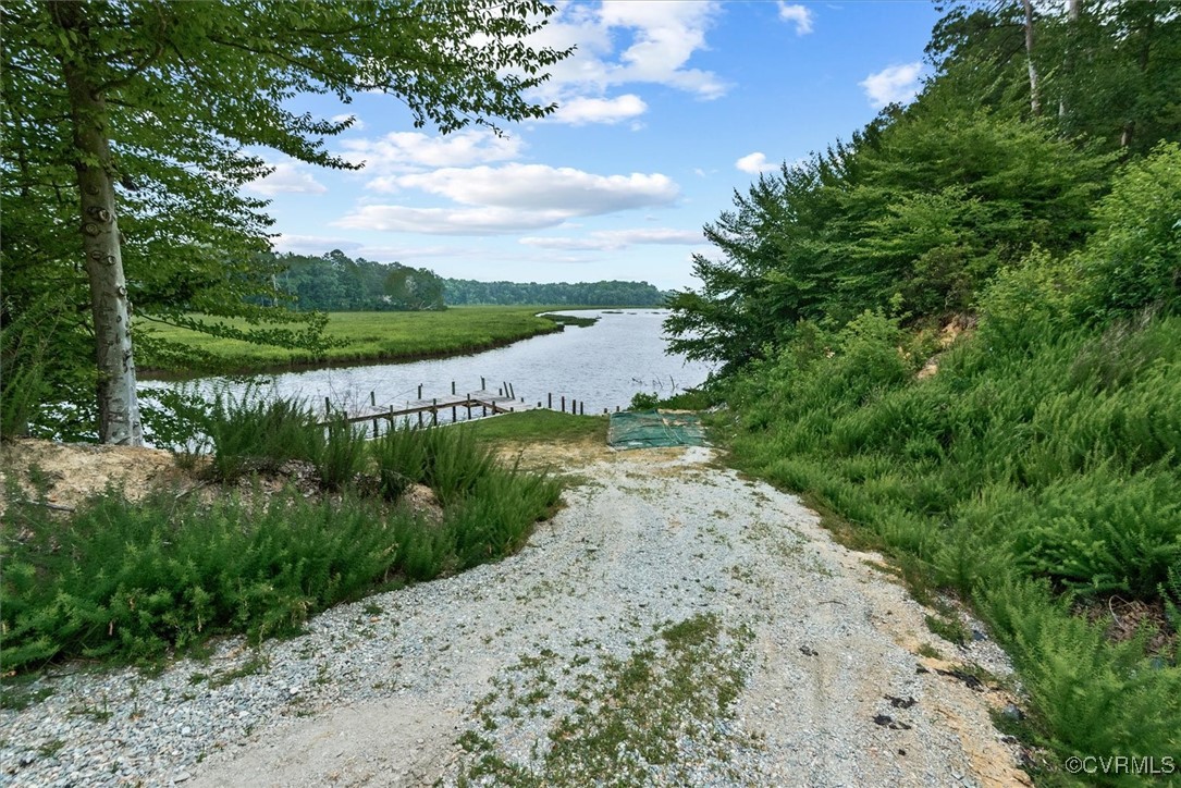 487 Deep Landing Rd