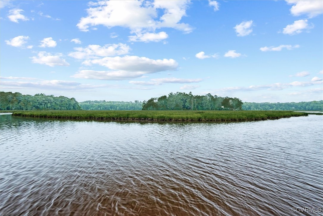 487 Deep Landing Rd