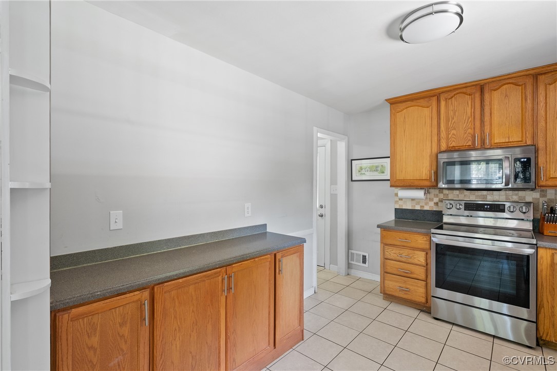 9307 Huron Ave
