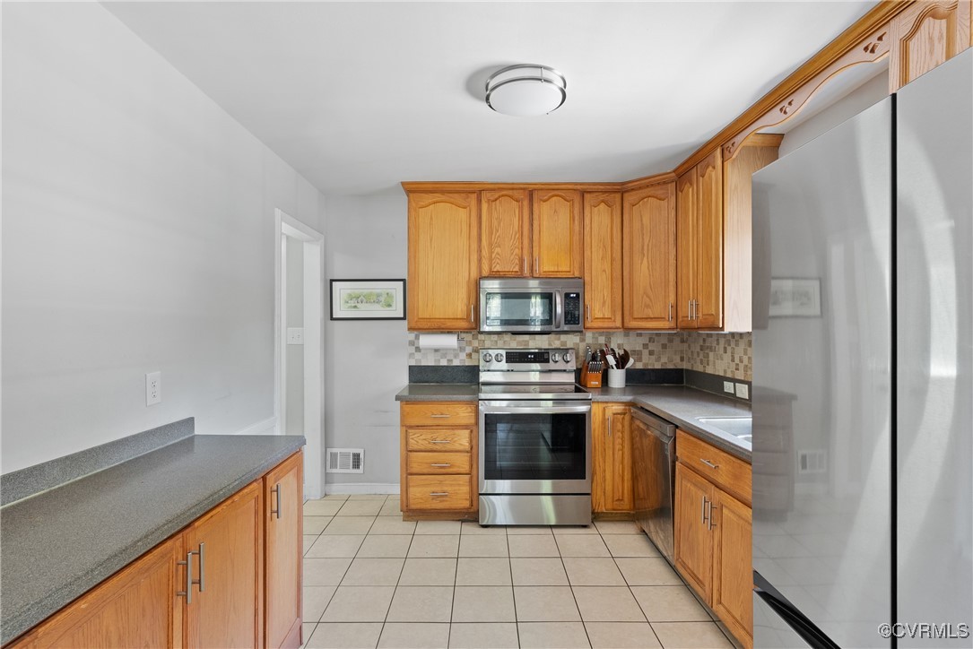 9307 Huron Ave