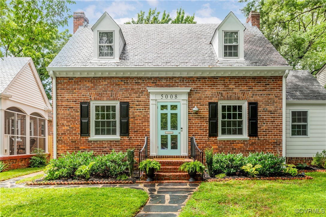 5008 W Seminary Ave