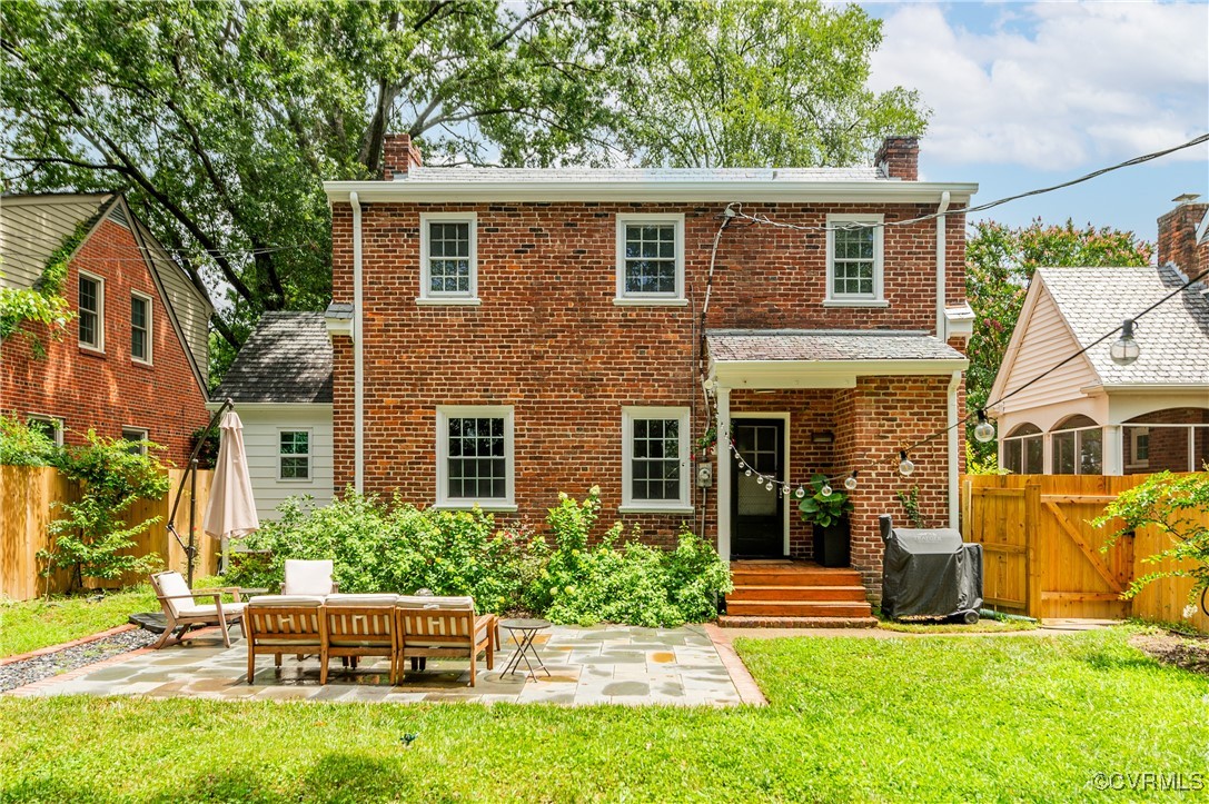 5008 W Seminary Ave
