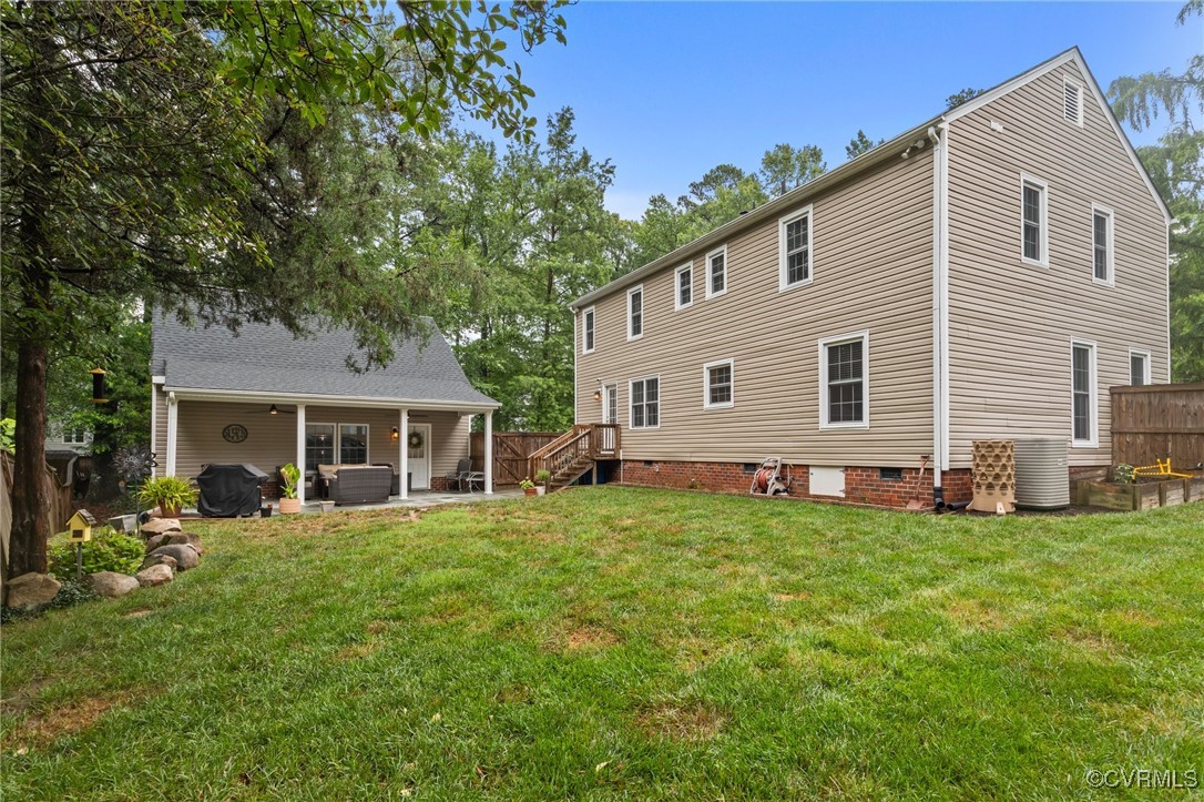 9632 Woodstream Dr