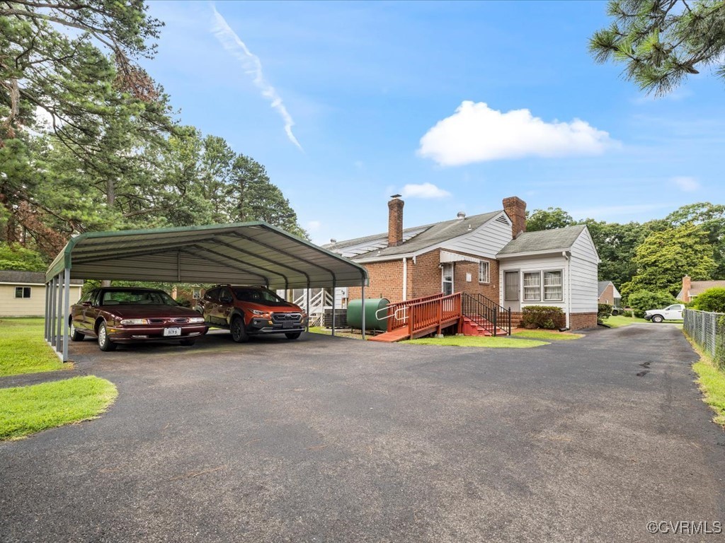 5913 Ridge Rd